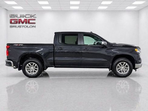 Used 2023 Chevrolet Silverado 1500 LT AWD/4WD image 4
