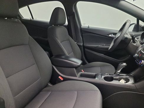 Used 2018 Chevrolet Cruze LT w/ Convenience Package FWD image 21