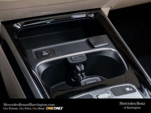 New 2026 Mercedes-Benz GLB 250 4MATIC image 29