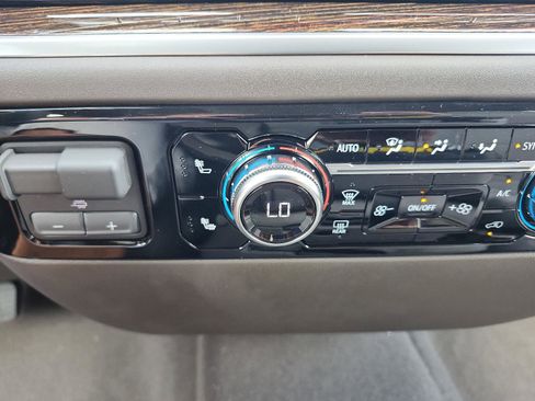 New 2026 GMC Sierra 3500 SLE w/ SLE Convenience Package image 13