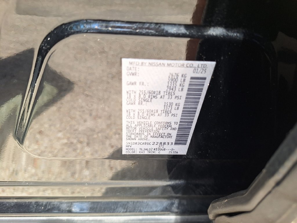 Used 2025 Nissan Pathfinder SL FWD image 32