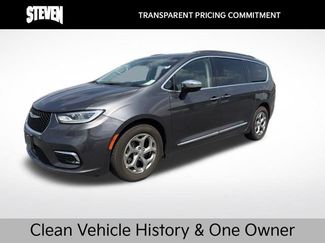 Used 2023 Chrysler Pacifica Limited FWD video 1