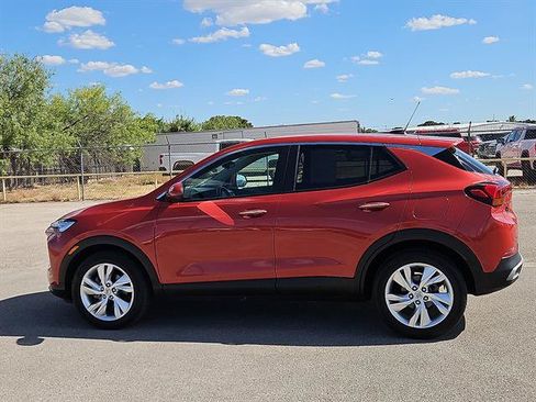 Used 2024 Buick Encore GX Preferred FWD image 2