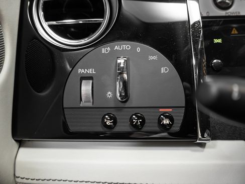 Used 2016 Rolls-Royce Wraith image 50