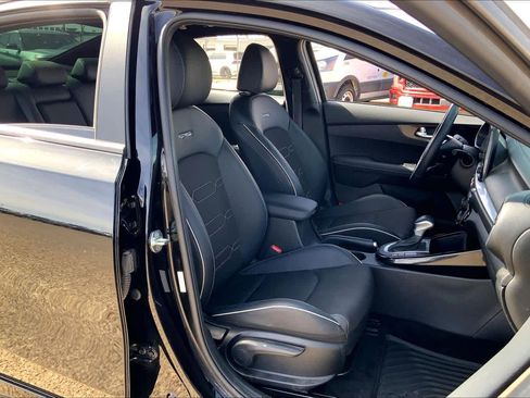 Certified 2023 Kia Forte GT-Line image 9