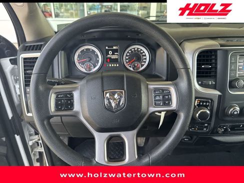 Used 2023 RAM 1500 Classic SLT AWD/4WD image 9