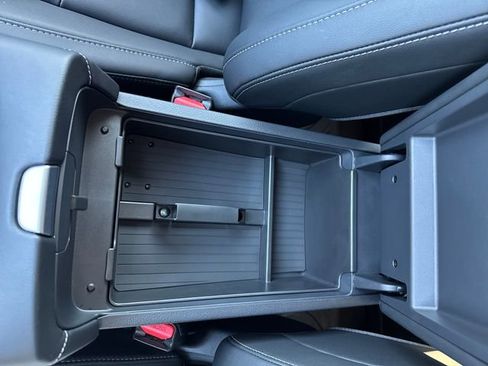 Used 2025 Nissan Murano SV image 28