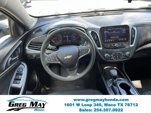 Used 2025 Chevrolet Malibu LT FWD image 18