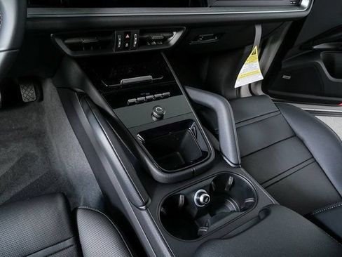 Certified 2026 Porsche Cayenne Coupe AWD/4WD image 16
