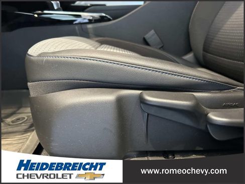 Used 2024 Chevrolet Trax LT w/ Driver Confidence Package FWD image 14