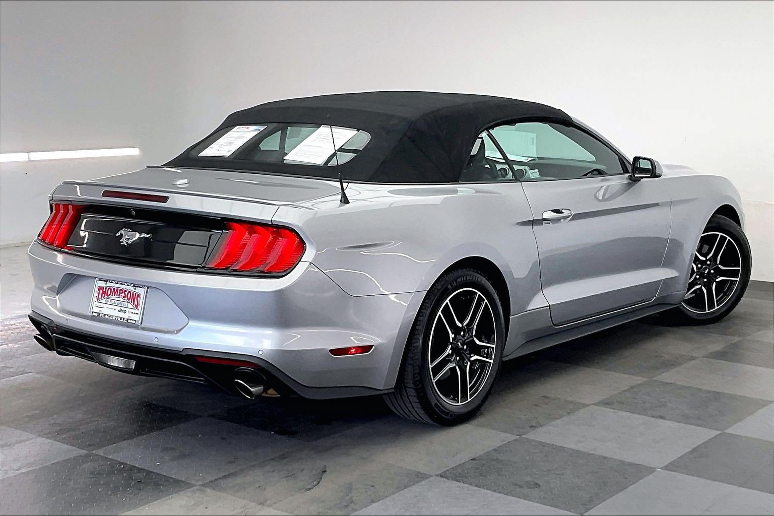 Used 2022 Ford Mustang Premium RWD image 13
