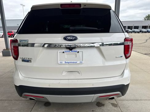 Used 2016 Ford Explorer Limited w/ Equipment Group 301A AWD/4WD image 5