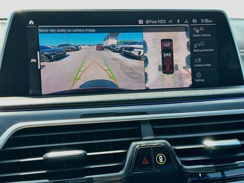 Used 2020 BMW 750i xDrive w/ Autobahn Package AWD/4WD image 14