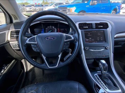 Used 2014 Ford Fusion SE w/ Equipment Group 202A image 6