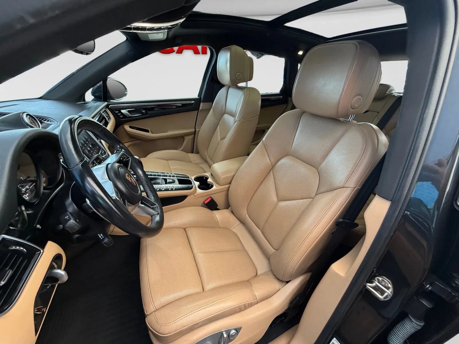Used 2017 Porsche Macan AWD/4WD image 14