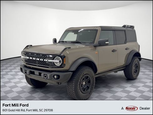 Used 2025 Ford Bronco Badlands AWD/4WD image 1