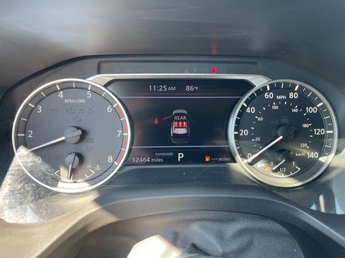 Used 2025 Nissan Rogue SV FWD image 30