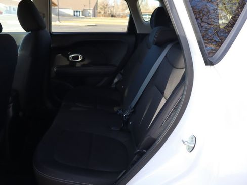 Used 2015 Kia Soul image 20