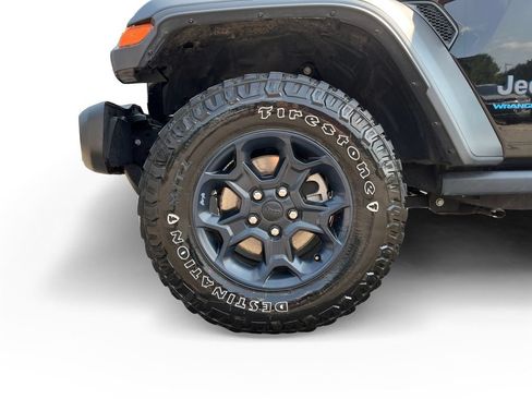 Used 2023 Jeep Wrangler Unlimited w/ Sun & Screen Package AWD/4WD image 31