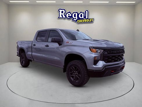 New 2026 Chevrolet Silverado 1500 Custom Trail Boss AWD/4WD image 1