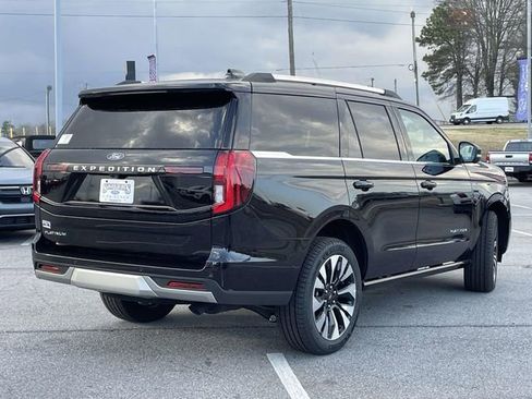 New 2025 Ford Expedition Platinum w/ Driver's Package image 3