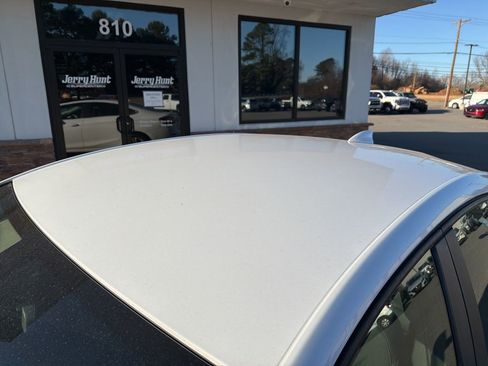 Used 2019 Chevrolet Cruze LT w/ Convenience Package image 12