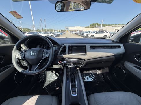 Used 2020 Honda HR-V EX image 28