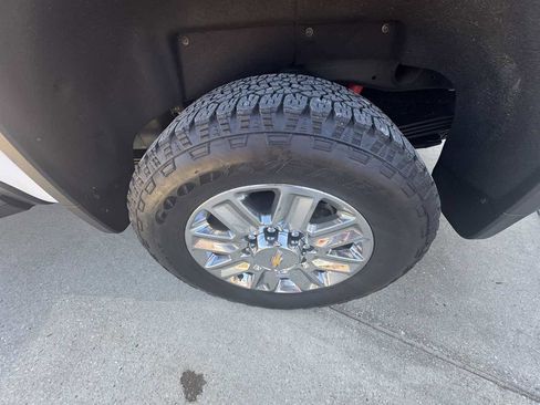 Used 2024 Chevrolet Silverado 2500 High Country w/ High Country Premium Package image 40