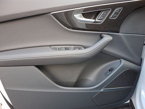 New 2026 Audi Q7 3.0T Premium Plus image 8