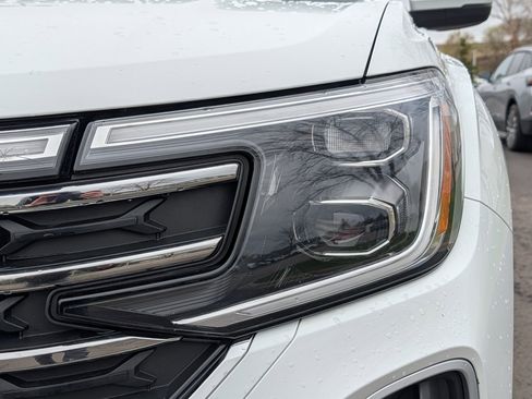 Certified 2025 Volkswagen Atlas SE AWD/4WD image 16