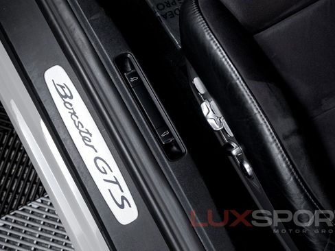 Used 2018 Porsche 718 Boxster GTS image 23