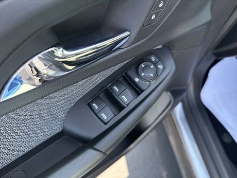 Used 2021 Chevrolet TrailBlazer LT w/ Convenience Package FWD image 17