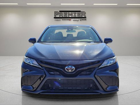 Used 2024 Toyota Camry SE image 2