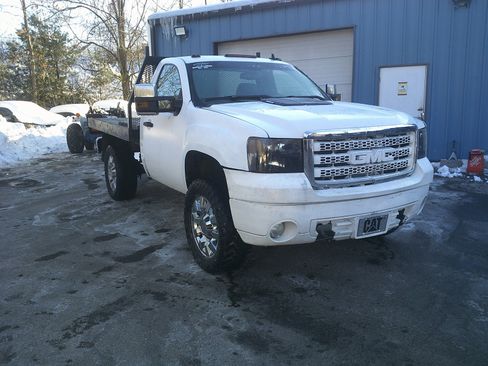 Used 2007 GMC Sierra 2500 W/T w/ Snow Plow Prep Package image 3