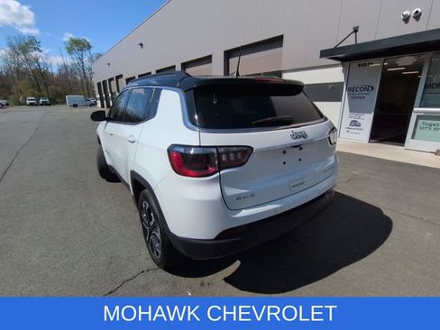 Used 2024 Jeep Compass Limited AWD/4WD image 3