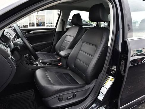 Used 2017 Volkswagen Passat 1.8T SE FWD image 20