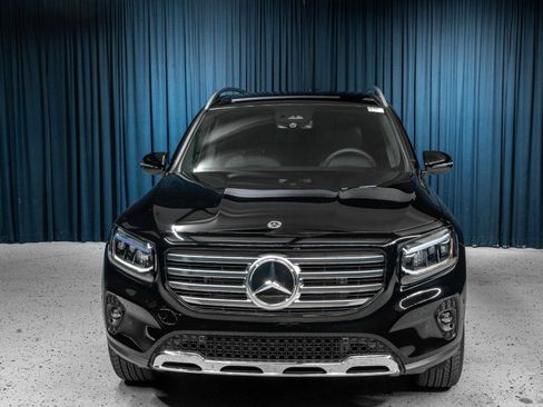 Certified 2025 Mercedes-Benz GLB 250 image 2