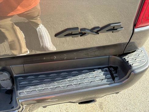 Used 2022 RAM 1500 Big Horn w/ Night Edition AWD/4WD image 11
