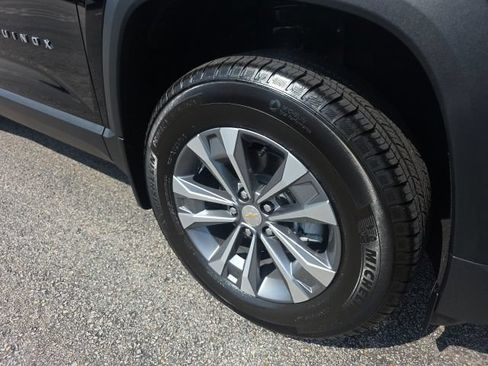 New 2026 Chevrolet Equinox LT w/ Safety and Technology Package AWD/4WD image 9