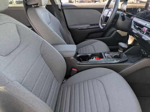 Certified 2025 Kia K4 EX image 11