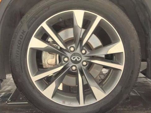 Certified 2023 INFINITI QX60 Luxe w/ Vision Package image 9