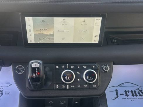 Used 2022 Land Rover Defender 90 X-Dynamic S image 20