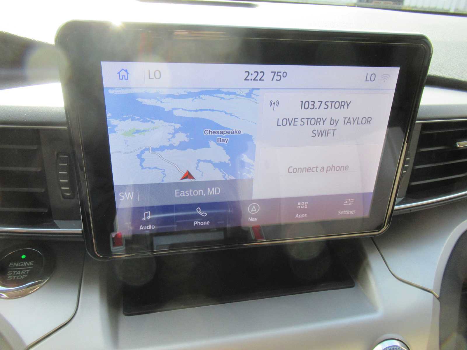Used 2020 Ford Explorer XLT w/ Equipment Group 202A AWD/4WD image 33