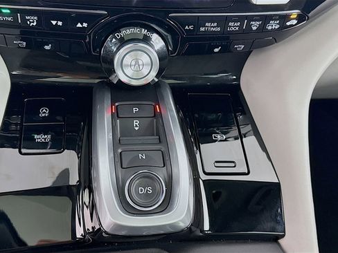 Used 2023 Acura MDX SH-AWD w/ Technology Package image 18