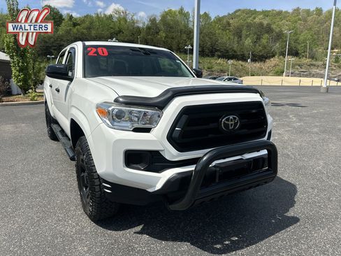 Used 2020 Toyota Tacoma SR AWD/4WD image 1