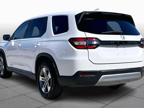 Used 2024 Honda Pilot EX-L image 11