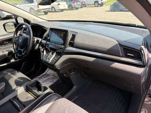 Used 2023 Honda Odyssey Elite image 18