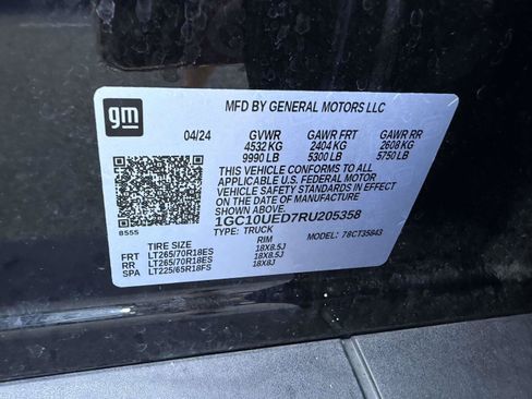 Certified 2024 Chevrolet Silverado EV W/T AWD/4WD image 19