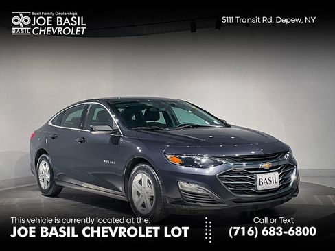 Used 2022 Chevrolet Malibu LS image 1