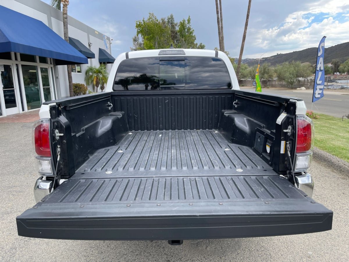Used 2022 Toyota Tacoma TRD Off-Road RWD image 10